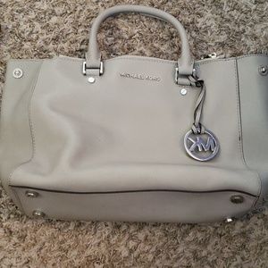 Michael Kors Sutton Saffiano